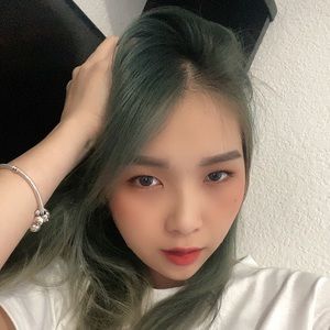 Meet your Posher, Haley